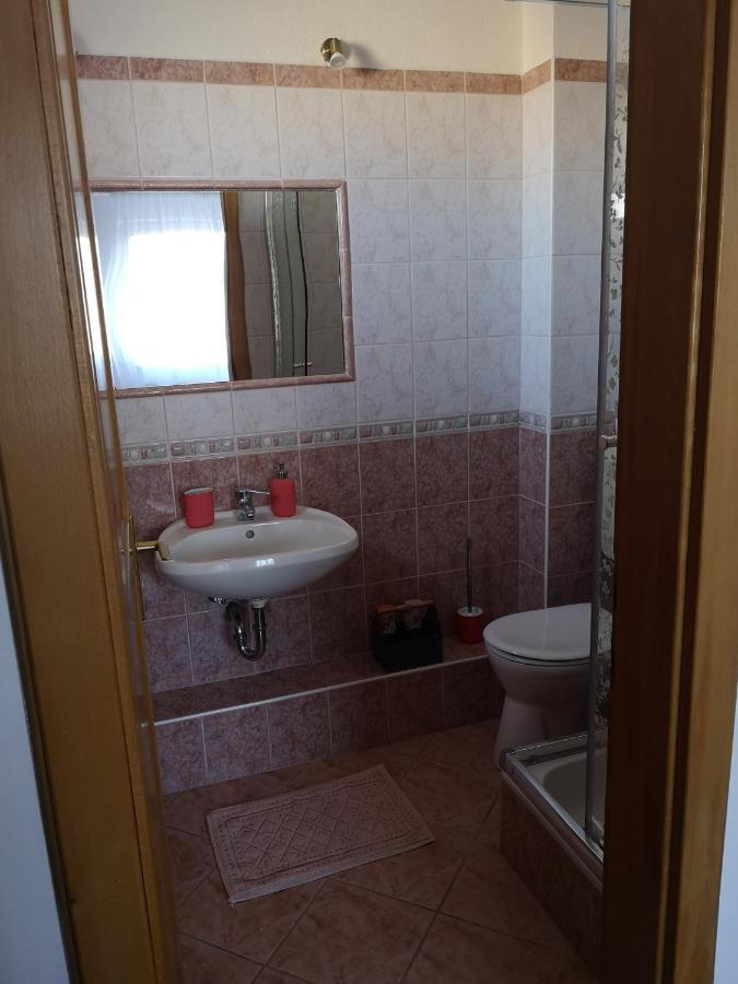 Hotello Apartmanhaz Es Panzio Zalaegerszeg Exterior foto