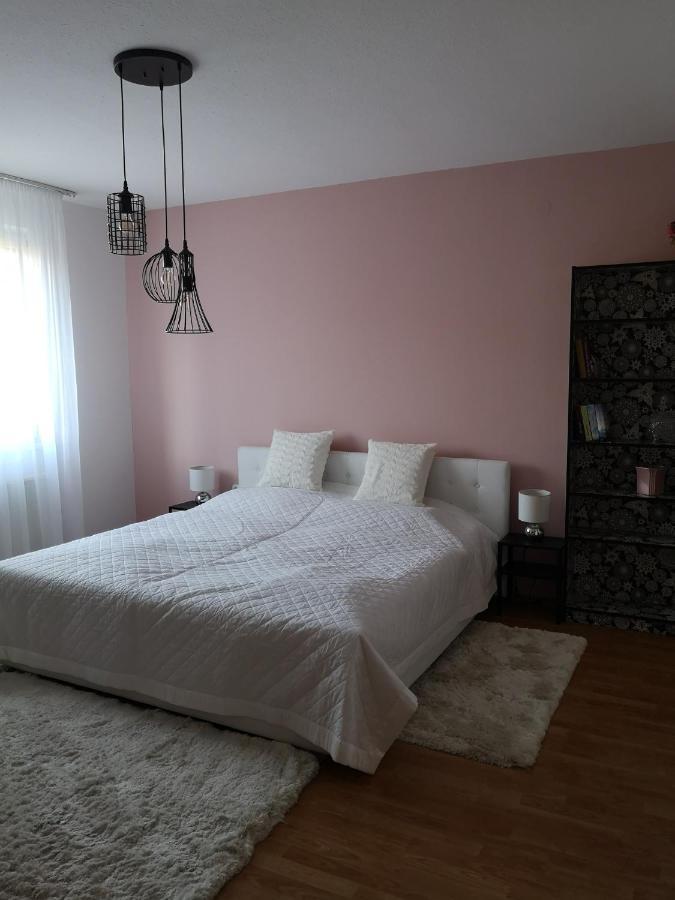 Hotello Apartmanhaz Es Panzio Zalaegerszeg Exterior foto